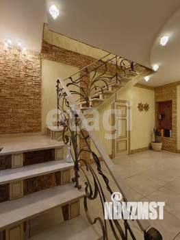 Дом 340м², 2-этажный, участок 15 сот.  