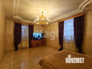 Дом 340м², 2-этажный, участок 15 сот.  