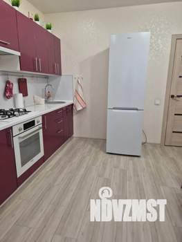 1-к квартира, посуточно, 38м2, 8/8 этаж