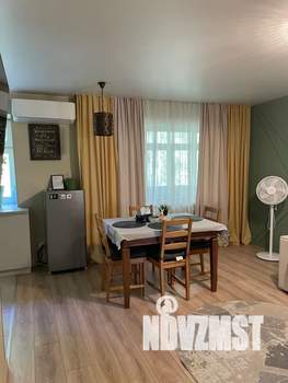 Студия квартира, посуточно, 43м2, 5/5 этаж
