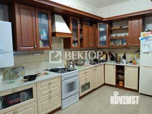 5-к квартира, вторичка, 280м2, 1/3 этаж