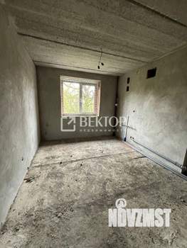 2-к квартира, вторичка, 57м2, 1/4 этаж