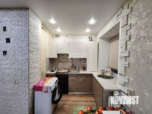 2-к квартира, вторичка, 42м2, 1/4 этаж
