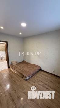 2-к квартира, вторичка, 63м2, 1/3 этаж