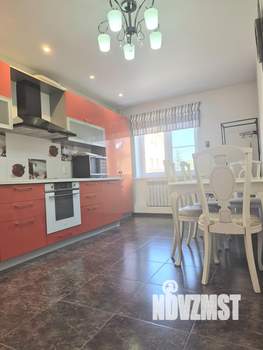 3-к квартира, вторичка, 82м2, 1/3 этаж
